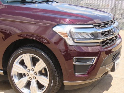 Certified 2023 Ford Expedition King Ranch AWD/4WD image 5