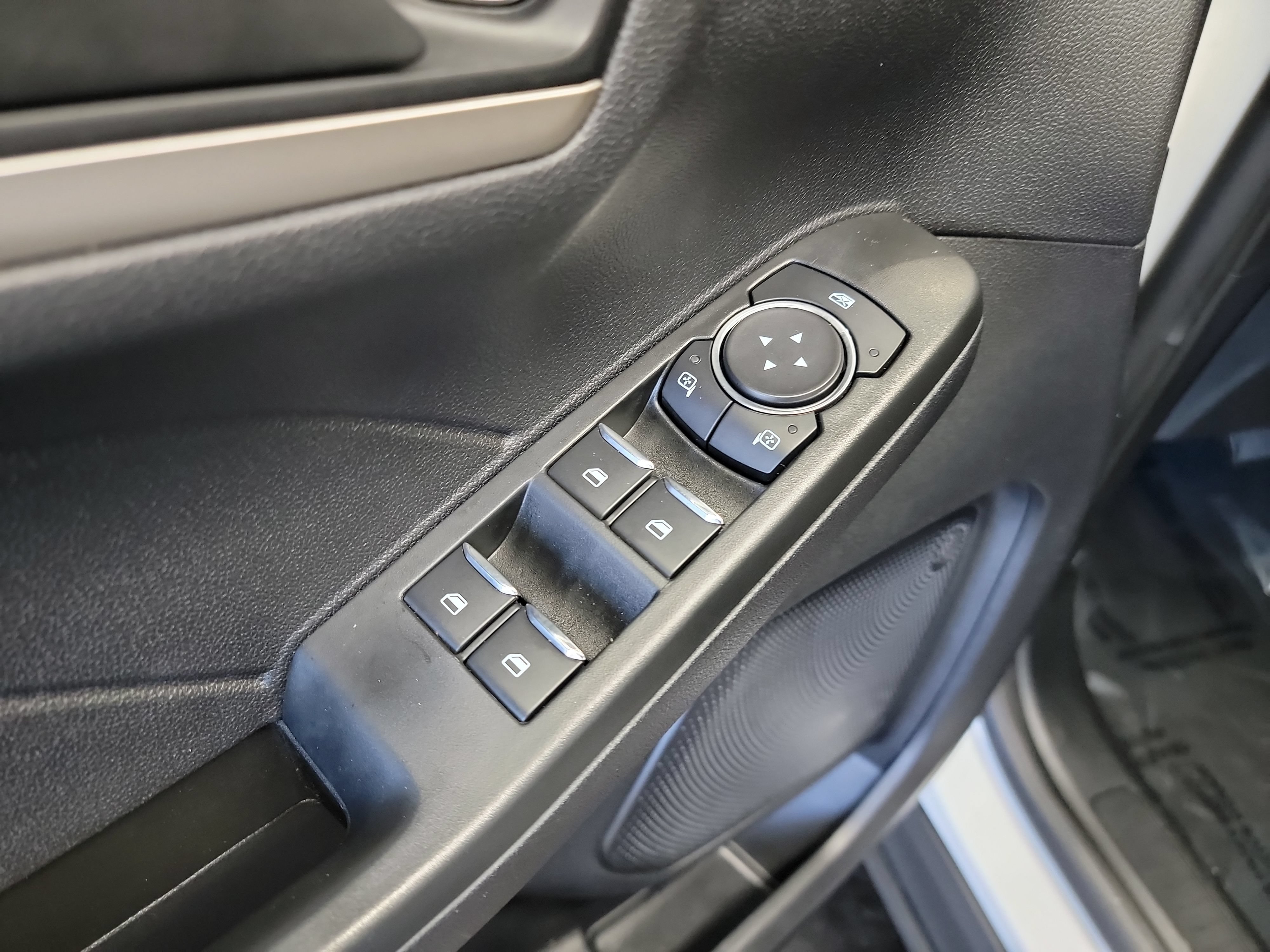 Used 2022 Ford Escape SE w/ Convenience Package FWD image 14