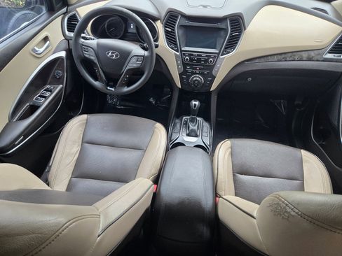 Used 2017 Hyundai Santa Fe Sport FWD image 4