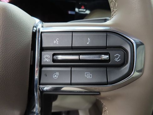 Used 2025 GMC Yukon Denali w/ Denali Reserve Package image 53