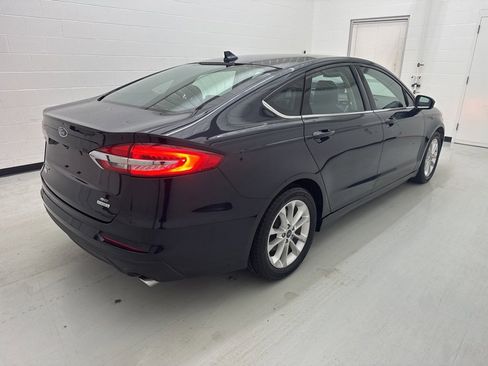 Used 2020 Ford Fusion SE image 10