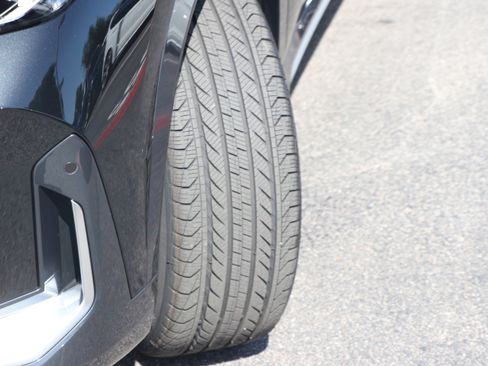 Used 2025 BMW X1 xDrive28i w/ Convenience Package AWD/4WD image 7