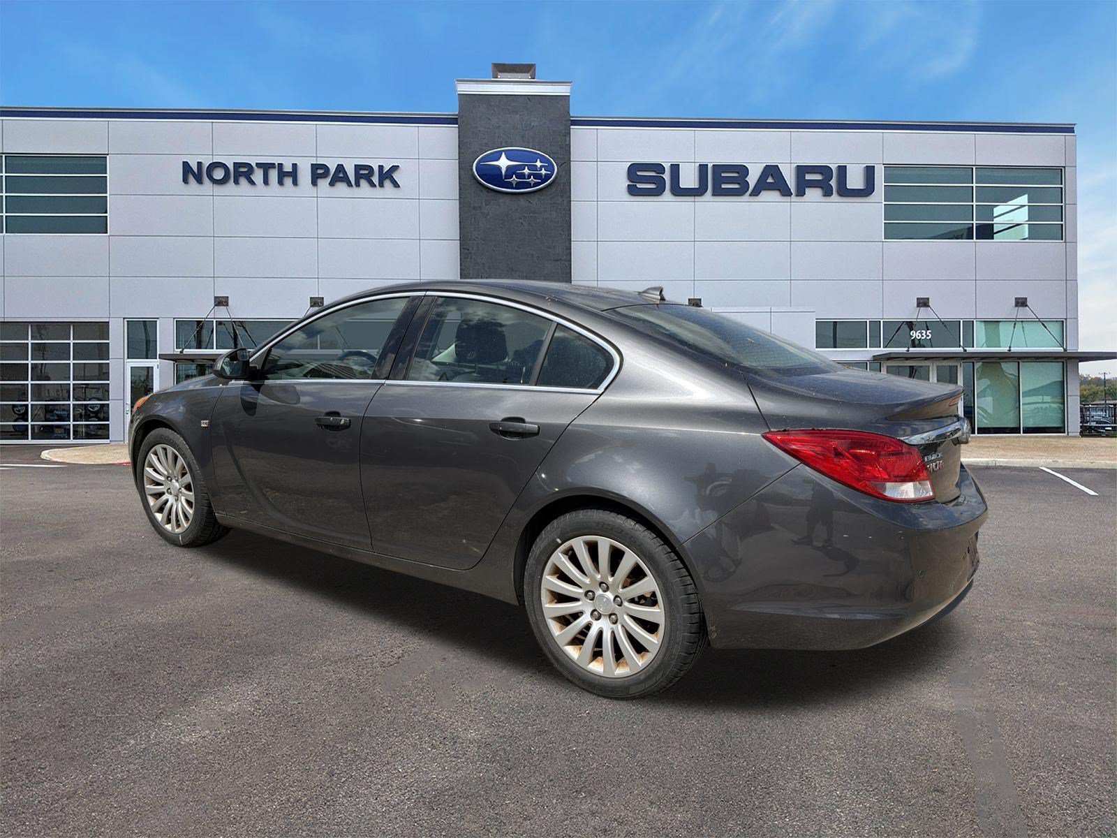 Used 2011 Buick Regal CXL w/ RL6 Preferred Equipment Group FWD image 4