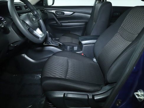 Used 2020 Nissan Rogue S image 18