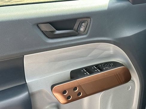 Certified 2023 Ford Maverick Lariat FWD image 14