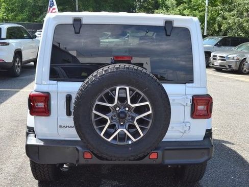New 2026 Jeep Wrangler Unlimited Sahara AWD/4WD image 7
