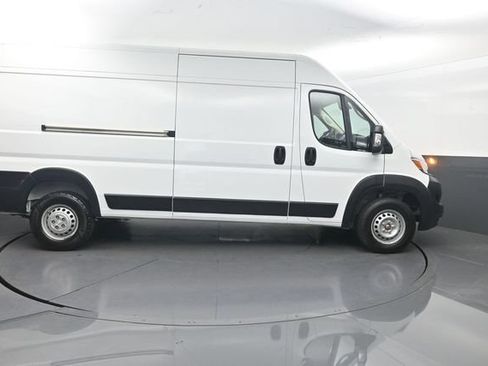 Used 2025 RAM ProMaster 2500 w/ Convenience Group FWD image 28
