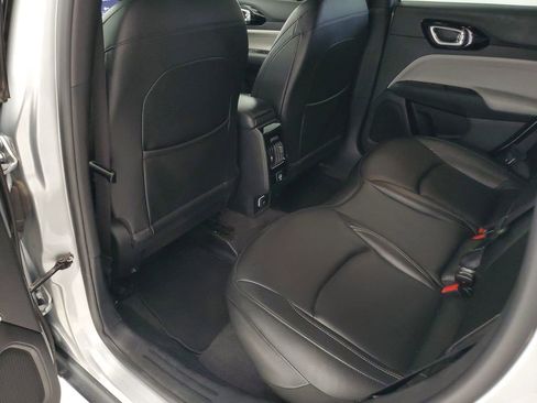Used 2025 Jeep Compass Limited AWD/4WD image 23