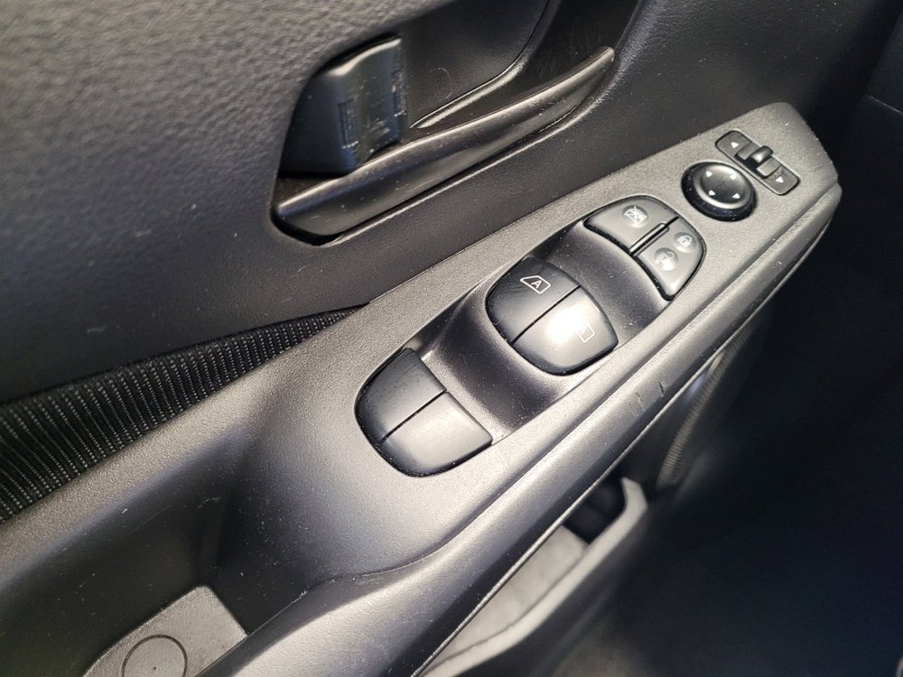 Used 2023 Nissan Kicks S FWD image 27