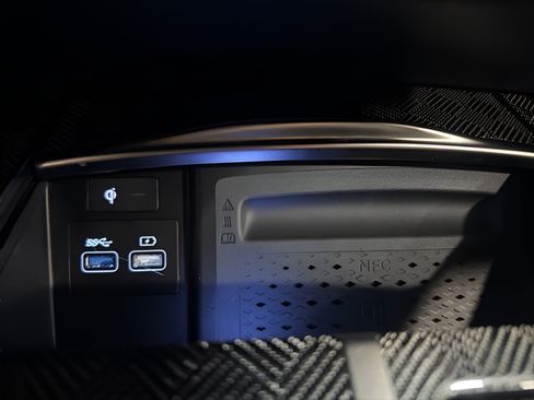 Used 2022 Genesis G80 3.5T Sport w/ Sport Prestige Package AWD/4WD image 24