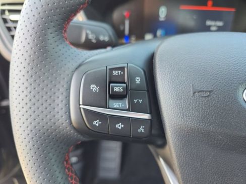 Used 2024 Ford Escape ST-Line w/ Tech Pack #1 AWD/4WD image 17
