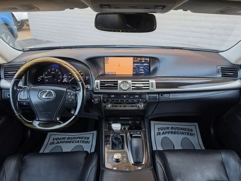 Used 2014 Lexus LS 460 w/ Comfort Package RWD image 9