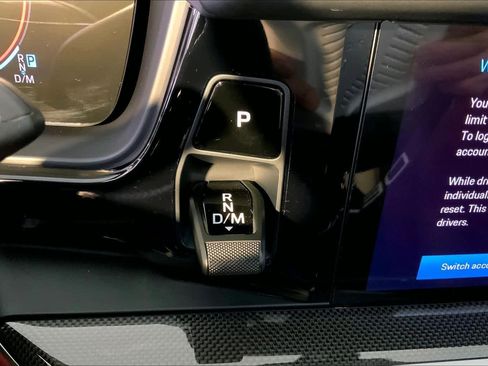 Used 2025 Porsche Cayenne Turbo image 17