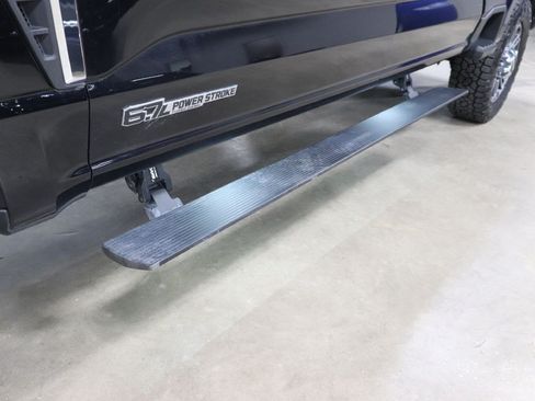 Used 2023 Ford F250 Lariat AWD/4WD image 9