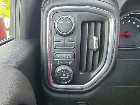 Used 2022 Chevrolet Silverado 2500 LTZ w/ LTZ Convenience Package AWD/4WD image 11