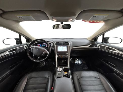 Used 2018 Ford Fusion SE w/ Fusion SE Technology Package image 17