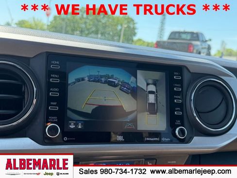 Used 2020 Toyota Tacoma Limited AWD/4WD image 23