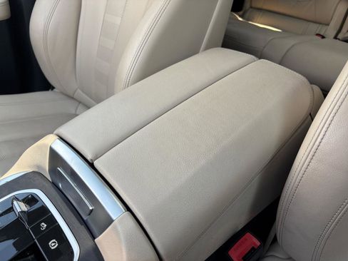 Used 2022 BMW X7 xDrive40i w/ M Sport Package AWD/4WD image 34
