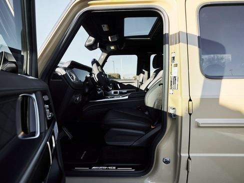 Used 2026 Mercedes-Benz G 63 AMG 4MATIC image 40