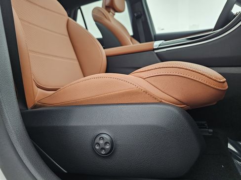 New 2026 Mercedes-Benz GLC 300 4MATIC image 17