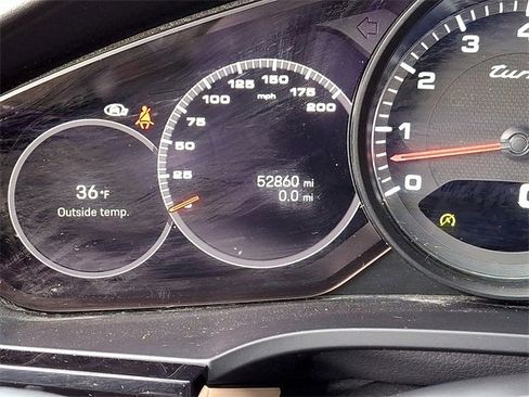 Used 2022 Porsche Cayenne Turbo image 27