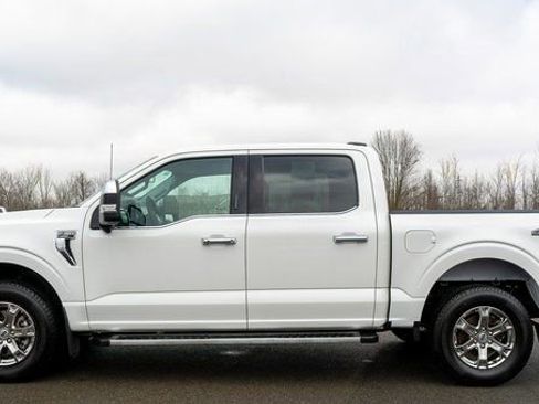 Used 2023 Ford F150 Lariat image 9
