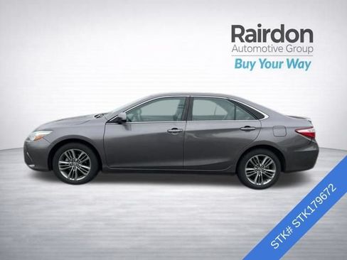 Used 2016 Toyota Camry SE FWD image 4