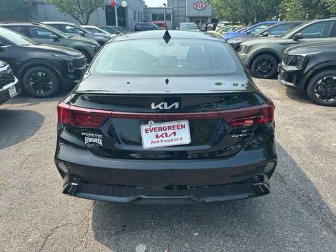 Used 2023 Kia Forte GT-Line w/ GT-Line Premium Package FWD image 5