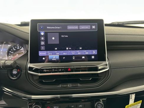 New 2026 Jeep Compass Latitude image 27