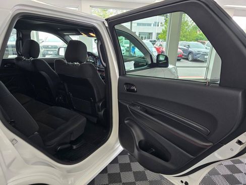 Used 2025 Dodge Durango GT AWD/4WD image 40