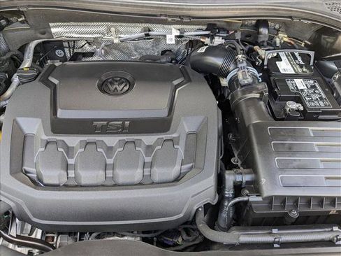 Used 2022 Volkswagen Tiguan SE image 22