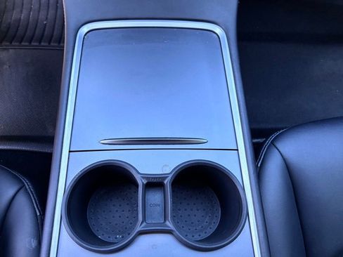 Used 2022 Tesla Model 3 Long Range AWD/4WD image 37