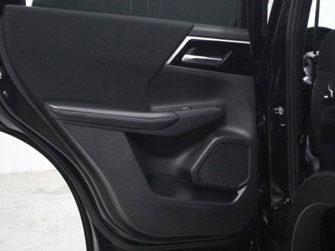 Used 2022 Mitsubishi Outlander ES image 29