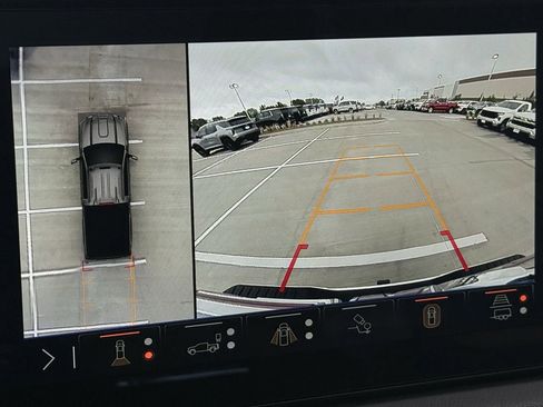 Used 2024 GMC Sierra 2500 AT4 image 16