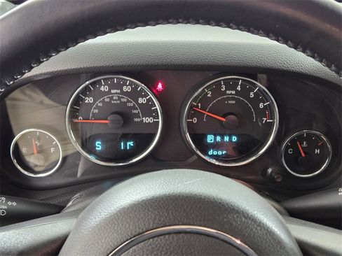 Used 2017 Jeep Wrangler Unlimited Rubicon w/ Max Tow Package image 33