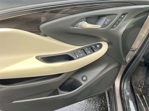 Certified 2019 Buick Envision Essence image 13