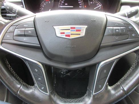 Used 2019 Cadillac XT5 Premium Luxury image 15