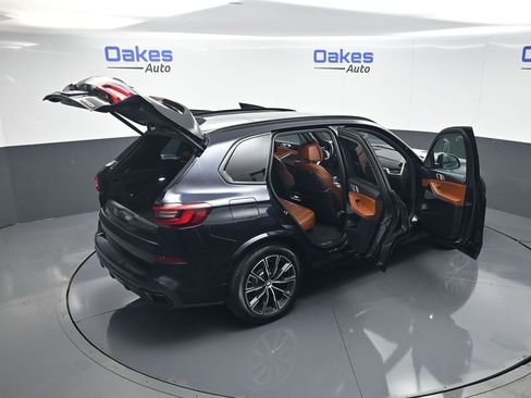 Used 2022 BMW X5 M50i w/ Executive Package AWD/4WD image 60