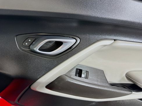 Used 2020 Chevrolet Camaro LT image 29