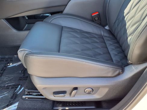 New 2026 Nissan Rogue Platinum w/ Tech Package image 9