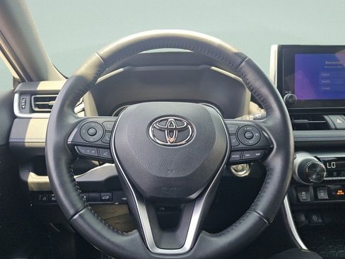Used 2023 Toyota RAV4 SE w/ Convenience Package AWD/4WD image 28