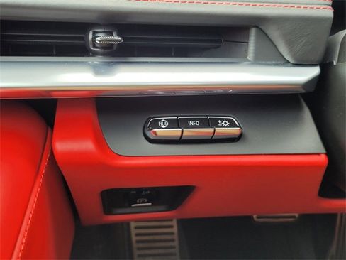 Used 2022 Chevrolet Corvette Stingray Premium Cpe w/ Z51 Performance Package image 38