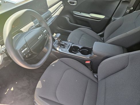 New 2026 Kia K4 FWD image 9