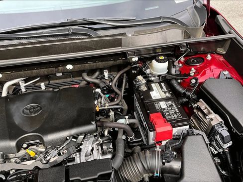 Used 2021 Toyota RAV4 XLE w/ Convenience Package image 31