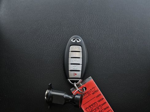 Used 2024 INFINITI QX80 Luxe AWD/4WD image 35
