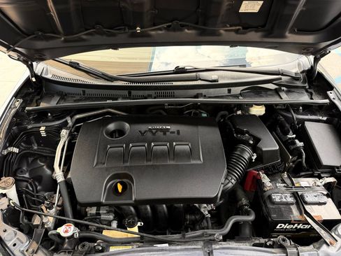 Used 2018 Toyota Corolla SE w/ SE Premium Package FWD image 35