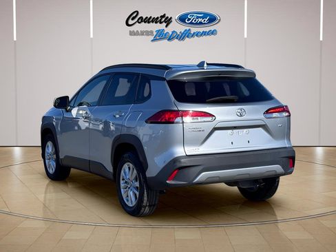 Used 2022 Toyota Corolla Cross LE image 23