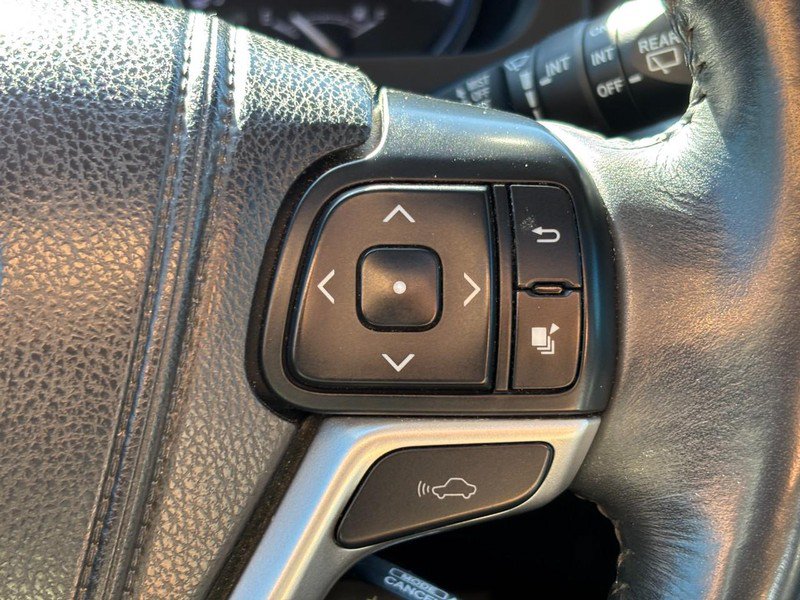 Used 2014 Toyota Highlander Limited Platinum AWD/4WD image 19