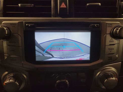 Used 2016 Toyota 4Runner SR5 image 19