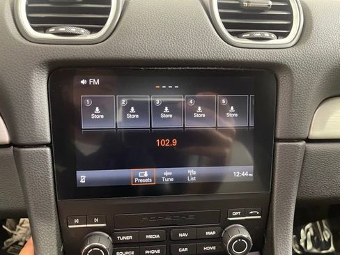 Used 2024 Porsche 718 Boxster image 37